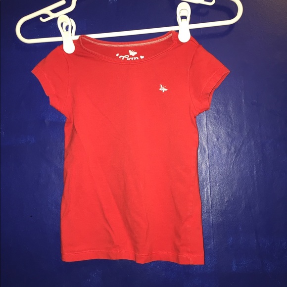 ⭐️ FREE ⭐️ with another purchase Gap red shirt - Picture 1 of 4